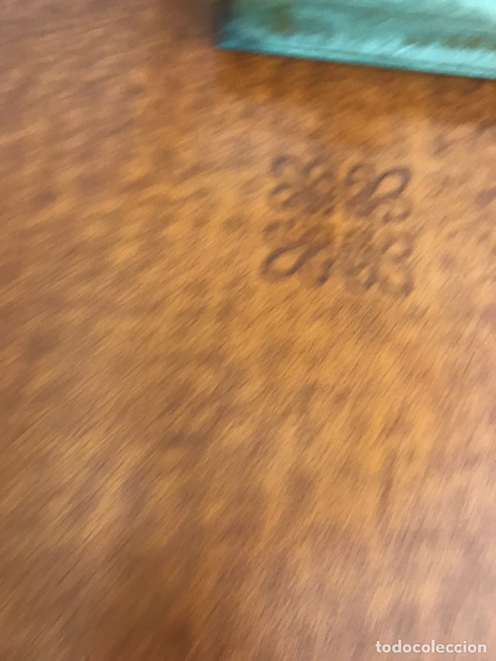 Antig&uuml;edades: Mesa auxiliar. Theodore Alexander?? - Foto 2