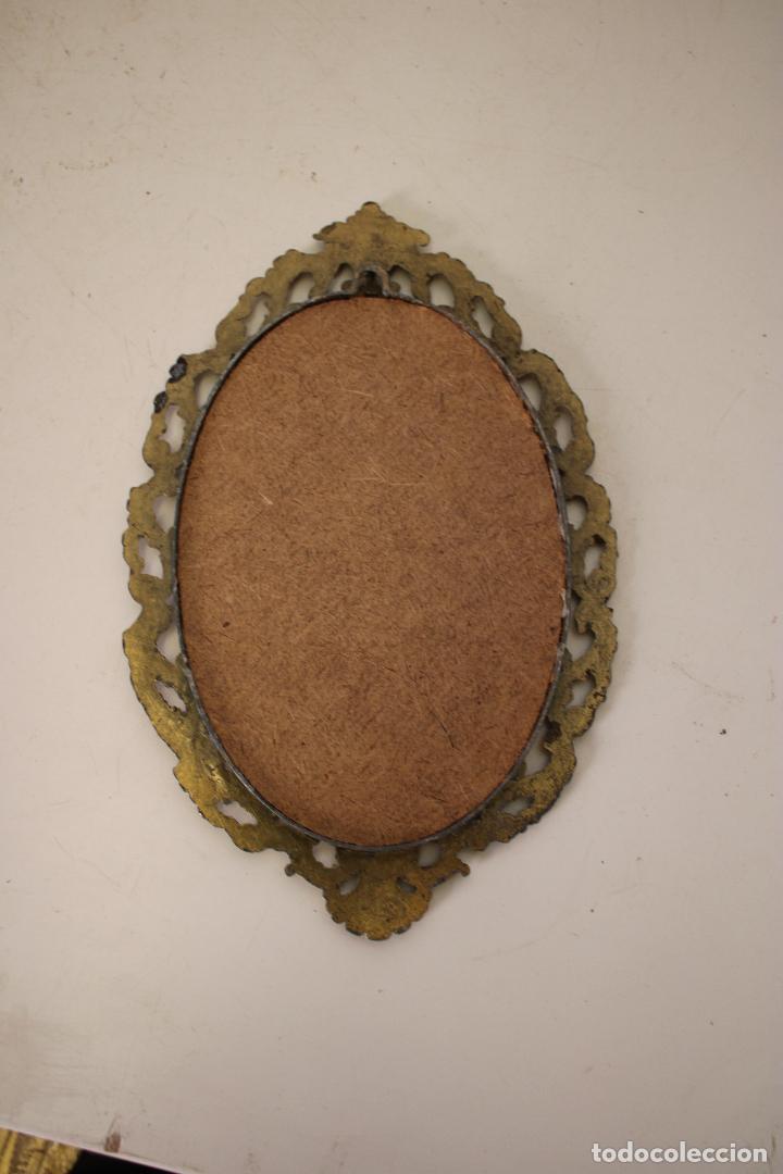 Antig&uuml;edades: bailarina cuadro oval de seda y calamina - Foto 3