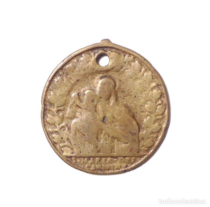 Antig&uuml;edades: MEDALLA RELIGIOSA. 4 CM DE DI&Aacute;METRO. - Foto 2