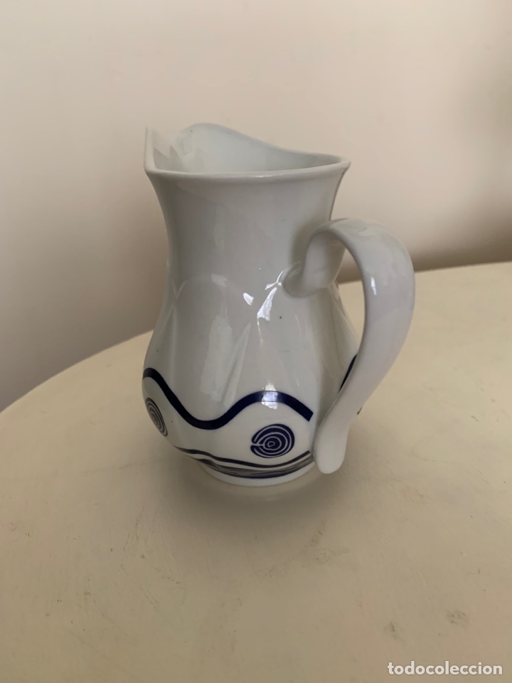 Antig&uuml;edades: Jarra de leche. S&iacute;mbolos celtas. - Foto 2