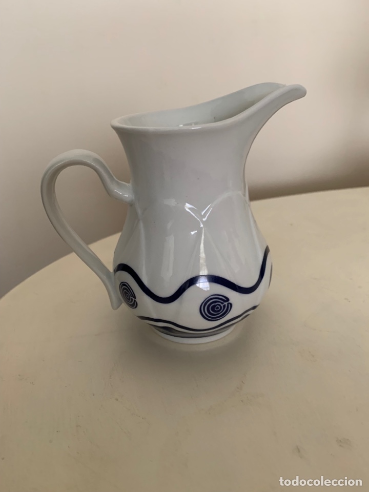 Antig&uuml;edades: Jarra de leche. S&iacute;mbolos celtas. - Foto 3