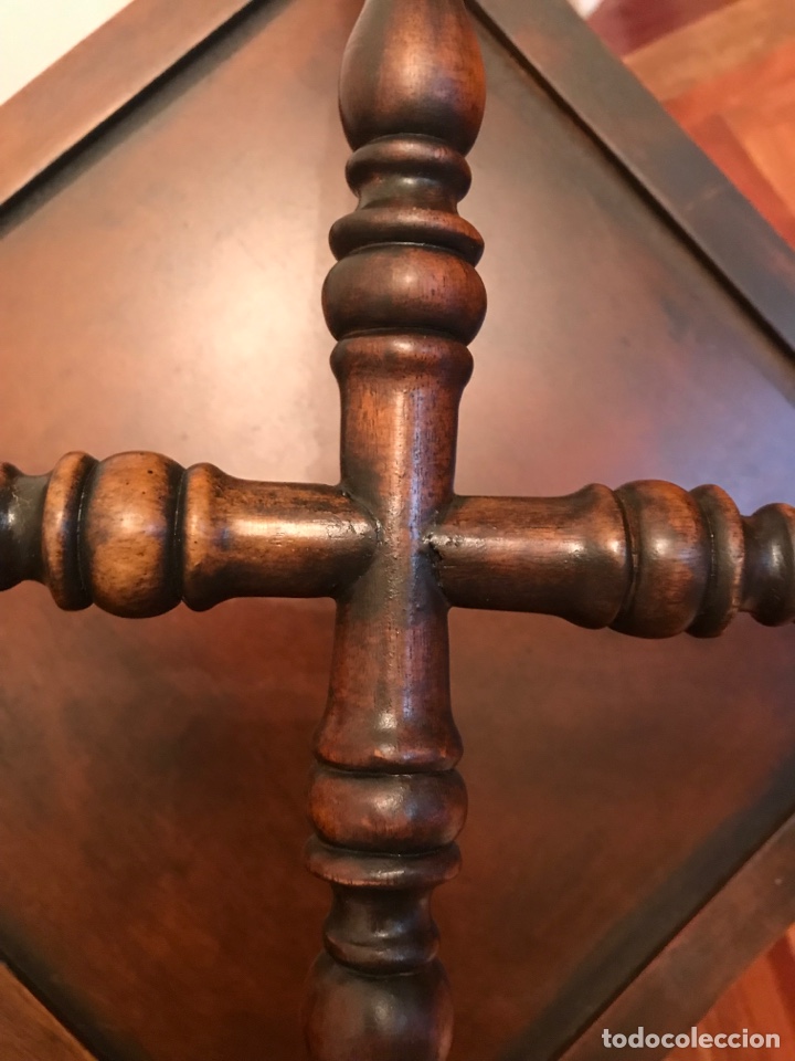 Antig&uuml;edades: Mesa auxiliar. Theodore Alexander?? - Foto 18