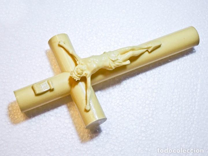 Antig&uuml;edades: Crucifijo de celuloide antiguo 18 cm - Foto 4