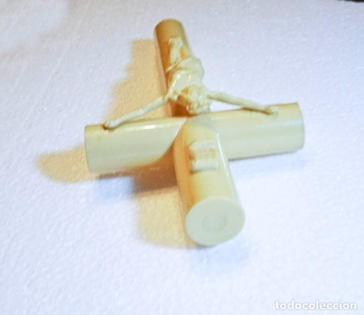 Antig&uuml;edades: Crucifijo de celuloide antiguo 18 cm - Foto 8