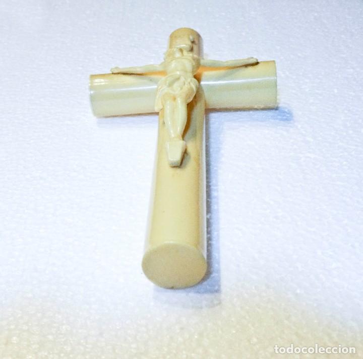Antig&uuml;edades: Crucifijo de celuloide antiguo 18 cm - Foto 10