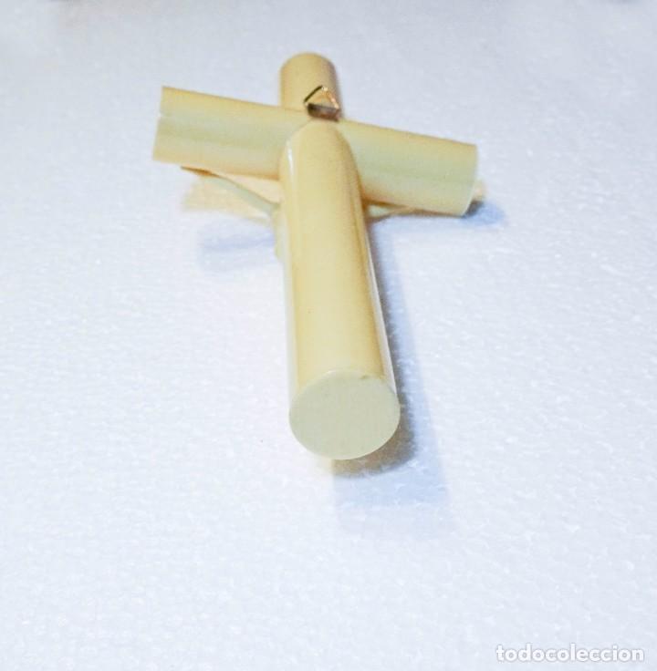 Antig&uuml;edades: Crucifijo de celuloide antiguo 18 cm - Foto 11