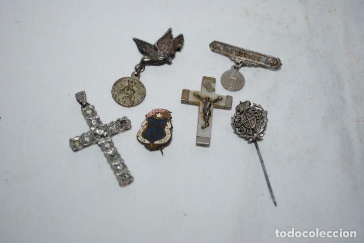 Antig&uuml;edades: LOTE DE OBJETOS RELIGIOSOS . - Foto 1