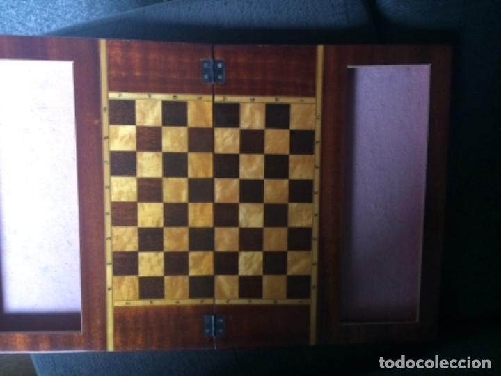 Antig&uuml;edades: Caja ajedrez taracea maderas - Foto 4