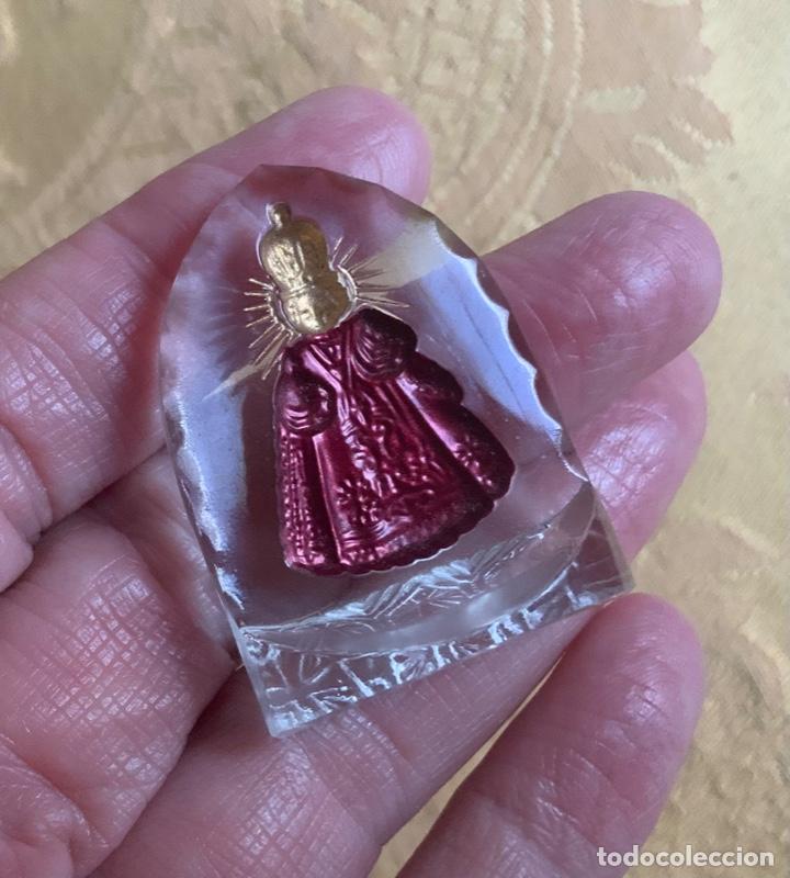 Antig&uuml;edades: NI&Ntilde;O JES&Uacute;S DE PRAGA, EN CRISTAL CHECO - Foto 4