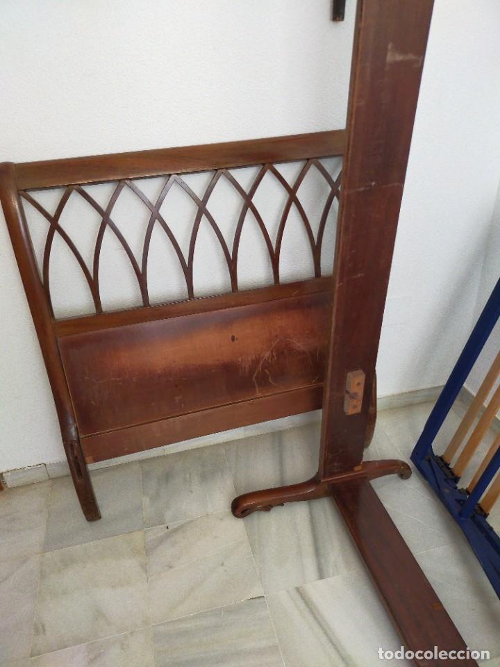 Antiguidades: Camas de madera de cerezo