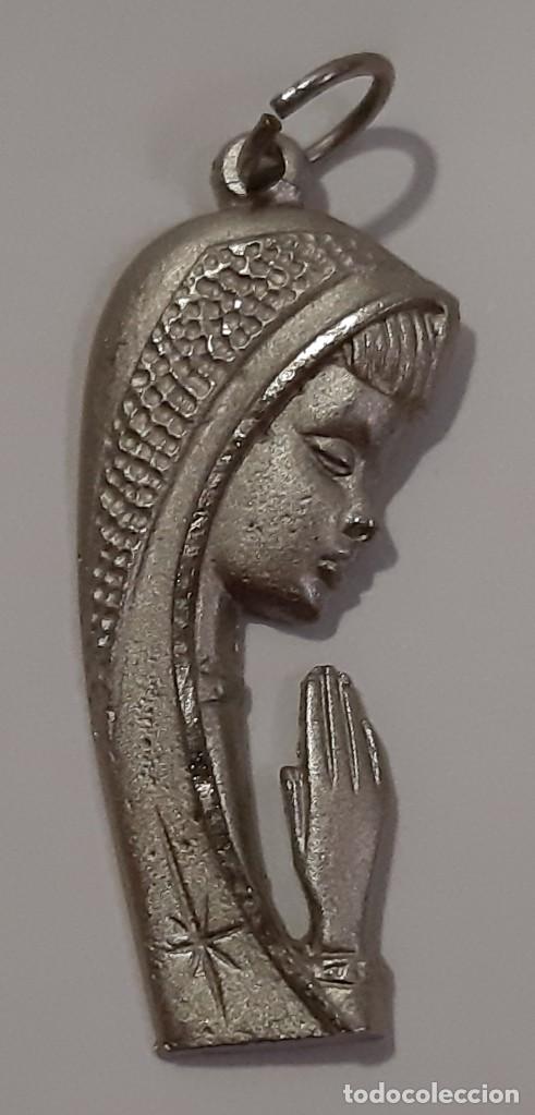Antig&uuml;edades: MEDALLA DE LA VIRGEN PUR&Iacute;SIMA PLATEADA - Foto 1