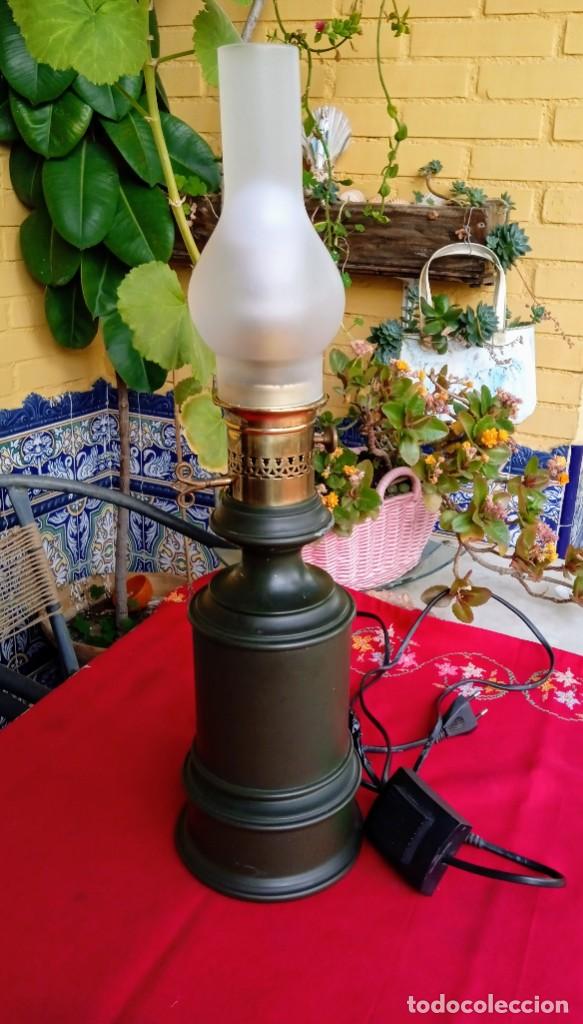 Antig&uuml;edades: L&aacute;mpara Quinqu&eacute; antiguo con tulipa - Foto 1