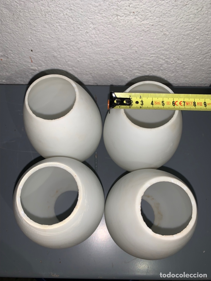 Antig&uuml;edades: 6 tulipas cristal blanco opaco. - Foto 2