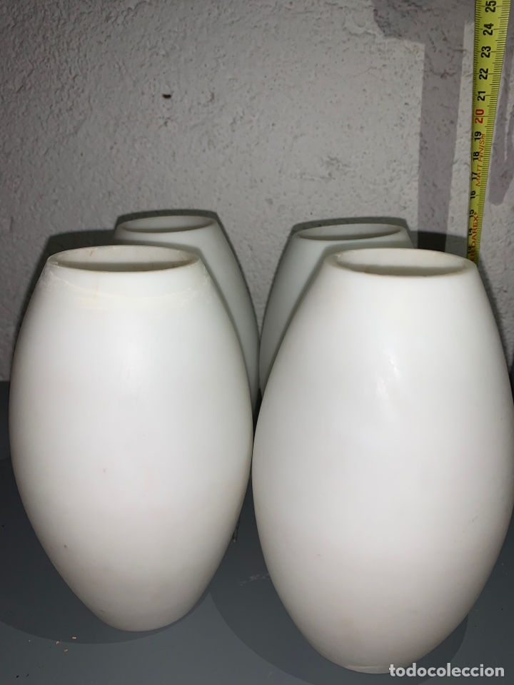 Antig&uuml;edades: 6 tulipas cristal blanco opaco. - Foto 3