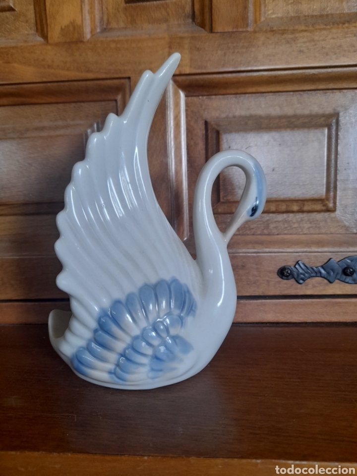 Antig&uuml;edades: Bonito cisne de porcelana - Foto 2