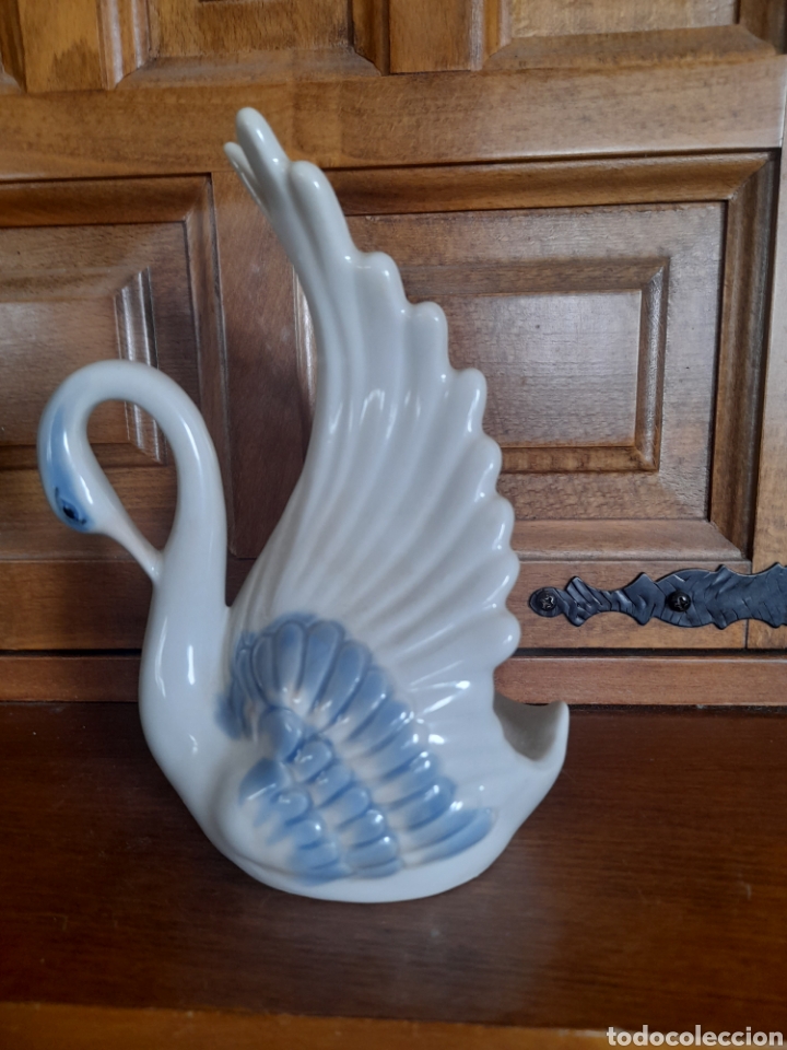Antig&uuml;edades: Bonito cisne de porcelana - Foto 4
