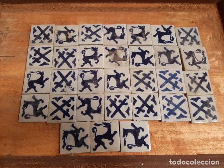 Antig&uuml;edades: Azulejos de 5 cm antiguos - Foto 1