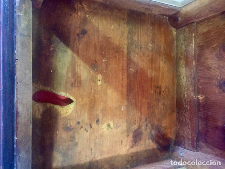 Antig&uuml;edades: Capilla hornacina de madera. - Foto 10