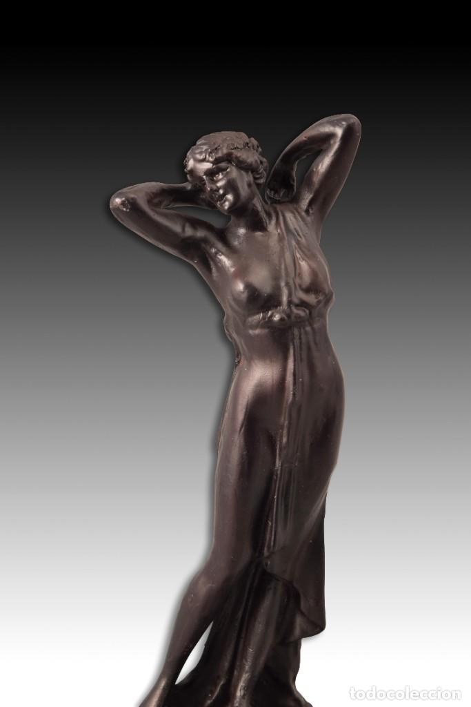 Antig&uuml;edades: ESCULTURA DAMA EN PIE - Foto 2