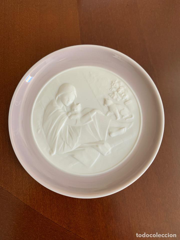 Antig&uuml;edades: Plato de porcelana LLADR&Oacute; - Foto 1