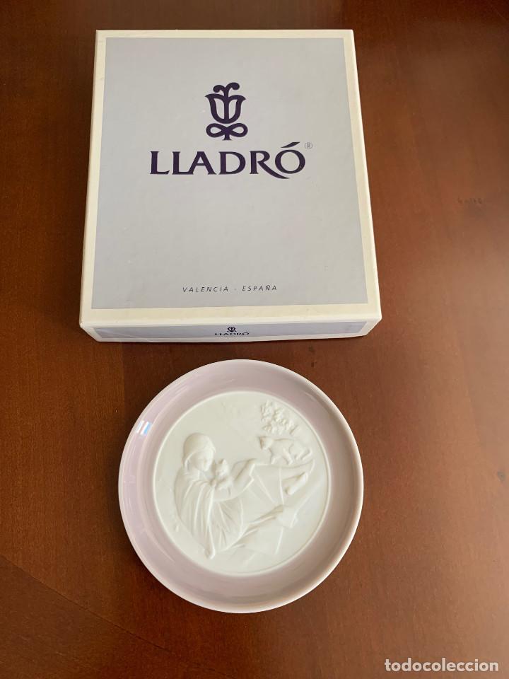 Antig&uuml;edades: Plato de porcelana LLADR&Oacute; - Foto 4
