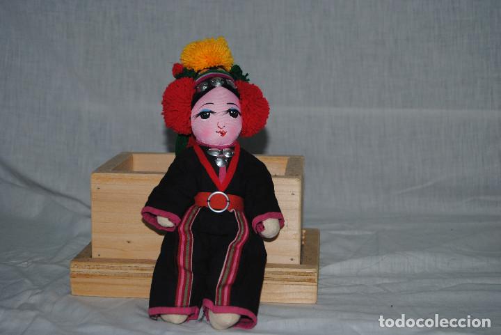 Antig&uuml;edades: MU&Ntilde;ECA THAI 224 - Foto 1