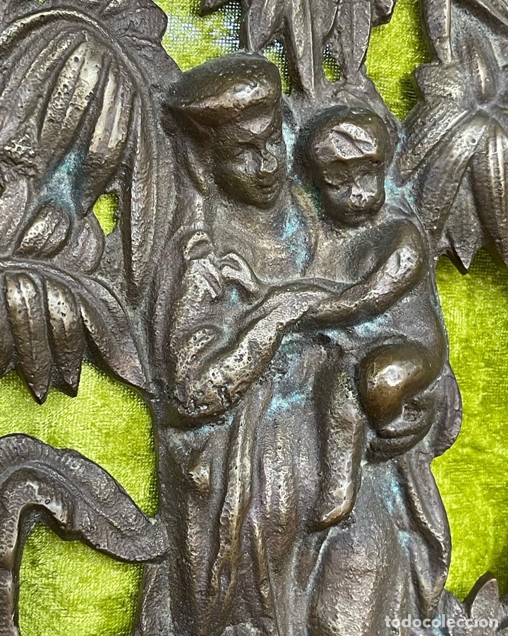 Antig&uuml;edades: Virgen en relieve bronce 27,5cms - Foto 2
