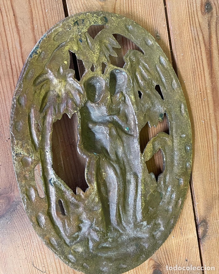 Antig&uuml;edades: Virgen en relieve bronce 27,5cms - Foto 4