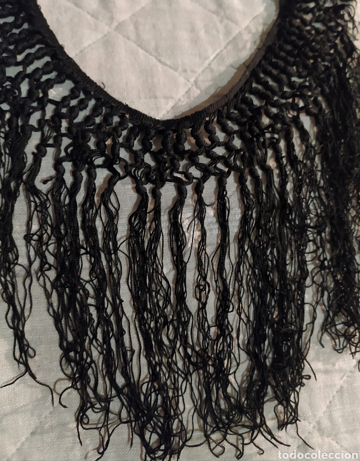Antig&uuml;edades: Cuello de passamaneria con fleco - Foto 2