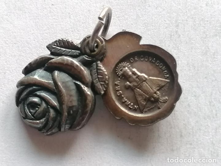 Antig&uuml;edades: ROSA NTRA SRA DE COVADONGA Y SAGRADO CORAZON
