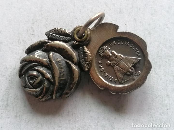 Antig&uuml;edades: ROSA NTRA SRA DE COVADONGA Y SAGRADO CORAZON