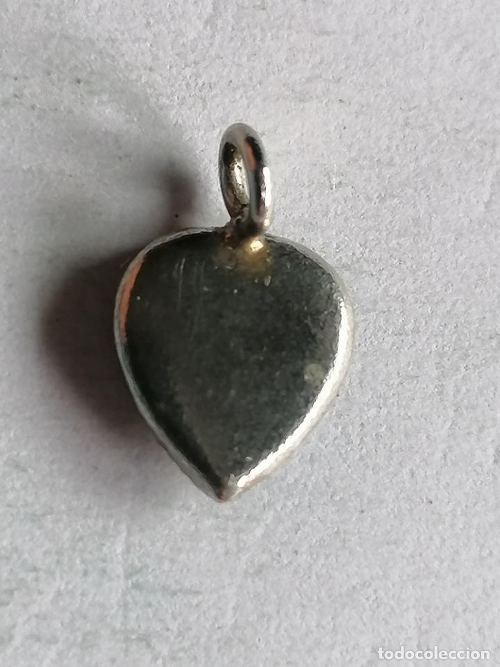 Antig&uuml;edades: MEDALLA CORAZON, SANTO CON NI&Ntilde;O - Foto 2