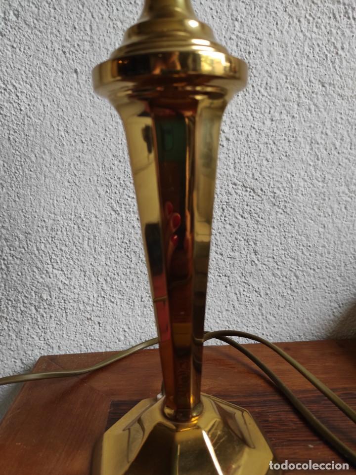 Antig&uuml;edades: Pie de lampara - Foto 3