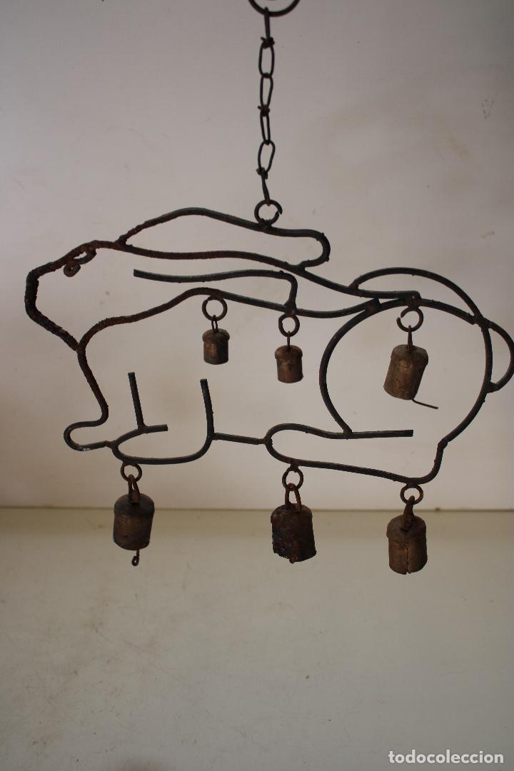 Antig&uuml;edades: conejo campanas cencerros - Foto 1
