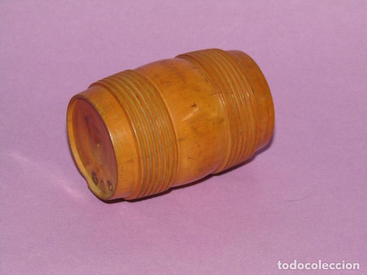 Antig&uuml;edades: Antiguo Salero de Madera Maciza - Foto 1