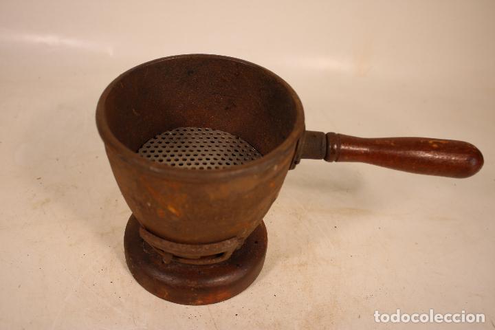 Antig&uuml;edades: CRISOL o VASO de hierro con asa de madera - Foto 6