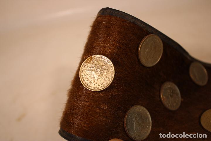 Antig&uuml;edades: Cintur&oacute;n gaucho con monedas. - Foto 6