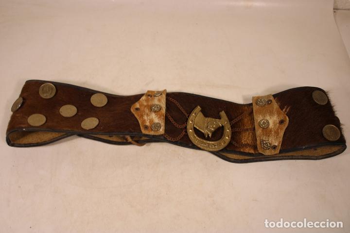Antig&uuml;edades: Cintur&oacute;n gaucho con monedas. - Foto 7
