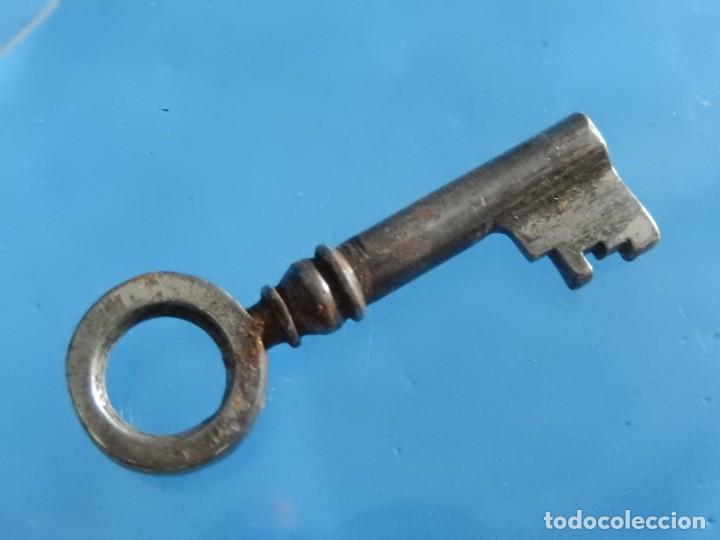 Antig&uuml;edades: Peque&ntilde;a llave. Sin m&aacute;s datos. - Foto 1