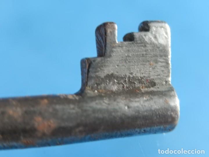 Antig&uuml;edades: Peque&ntilde;a llave. Sin m&aacute;s datos. - Foto 4