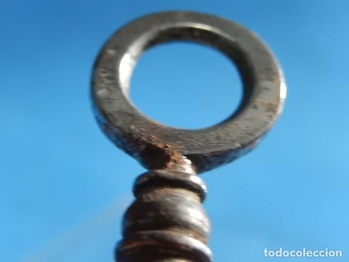 Antig&uuml;edades: Peque&ntilde;a llave. Sin m&aacute;s datos. - Foto 8