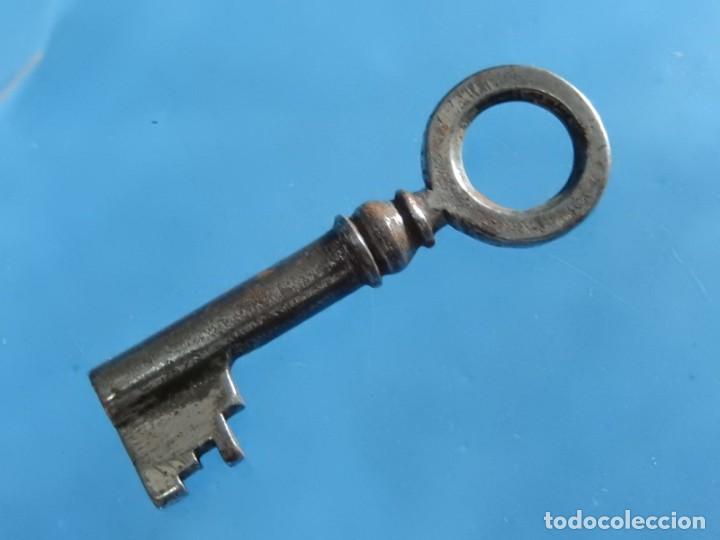 Antig&uuml;edades: Peque&ntilde;a llave. Sin m&aacute;s datos. - Foto 11