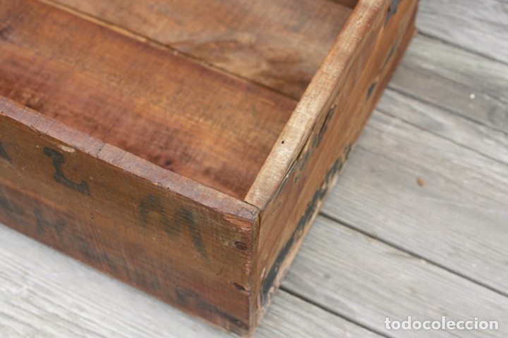 Antig&uuml;edades: Caja de madera Leche Condensada La Lechera. - Foto 25