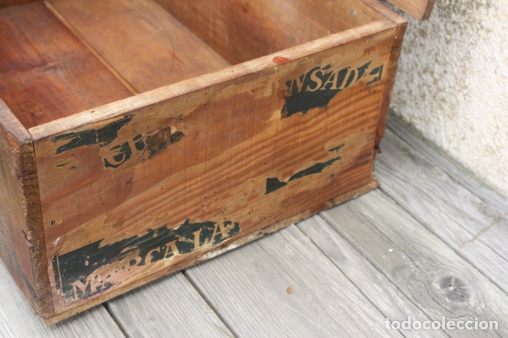 Antig&uuml;edades: Caja de madera Leche Condensada La Lechera. - Foto 26