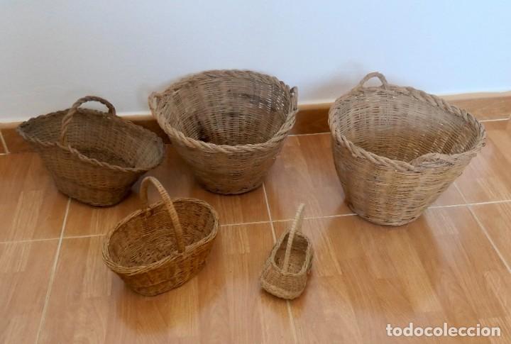 Antig&uuml;edades: 5 ANTIGUAS CESTAS DE MIMBRE - Foto 1