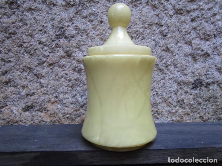 Antig&uuml;edades: ALABASTRO - BOTE CIGARRILLOS CARAMELOS ETC - 18CM ALTO 10CM DIAMETRO 1KG, EXCELENTE, BRILLO + INFO