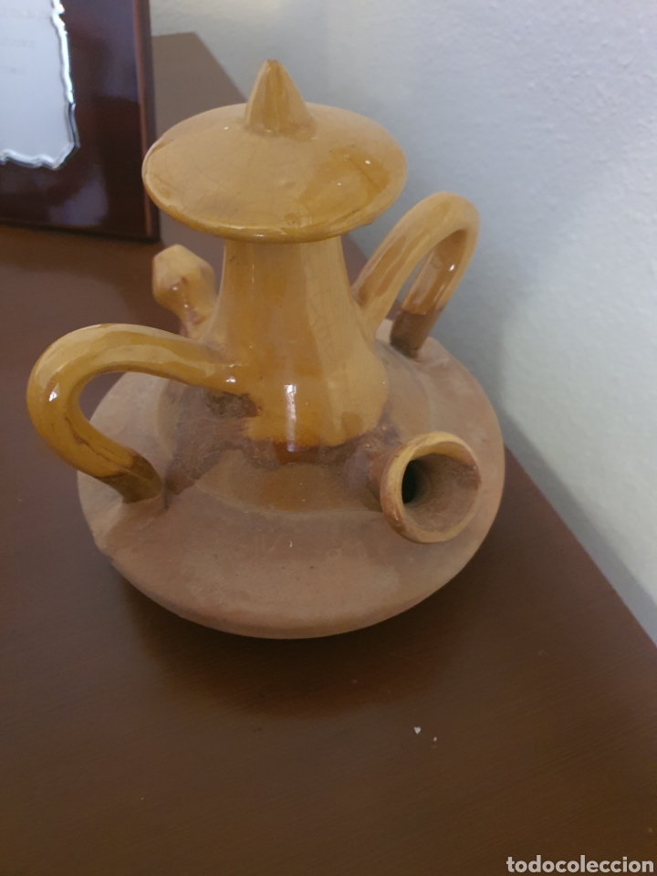 Antig&uuml;edades: antiguo botijo de barro. - Foto 4