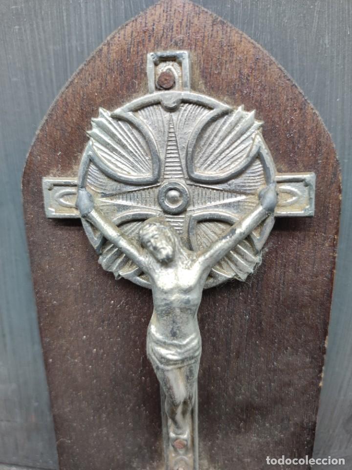 Antig&uuml;edades: Benditera metal y madera - Foto 2