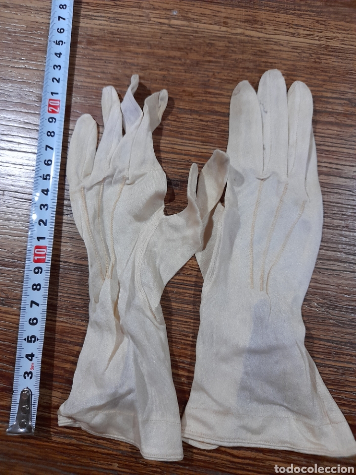 Antig&uuml;edades: Guantes modernistas - Foto 1