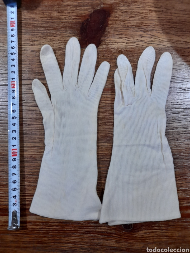 Antig&uuml;edades: Guantes modernistas - Foto 1